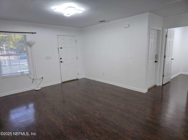 Building Photo - 9124 Adams Ave