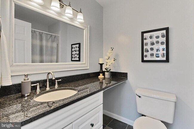 Building Photo - 7527 Chrisland Cove