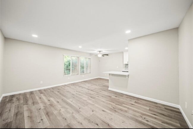 Building Photo - 1625 Pentecost Way