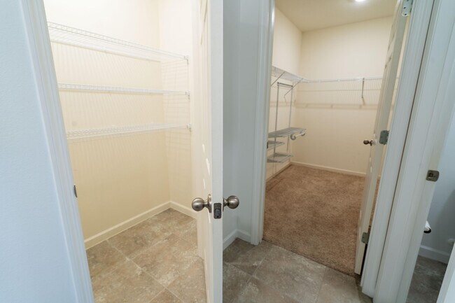 Building Photo - 1401 SE Portillo Rd