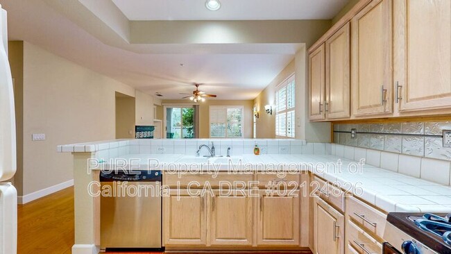 Building Photo - 121 Porterfield Creek Dr