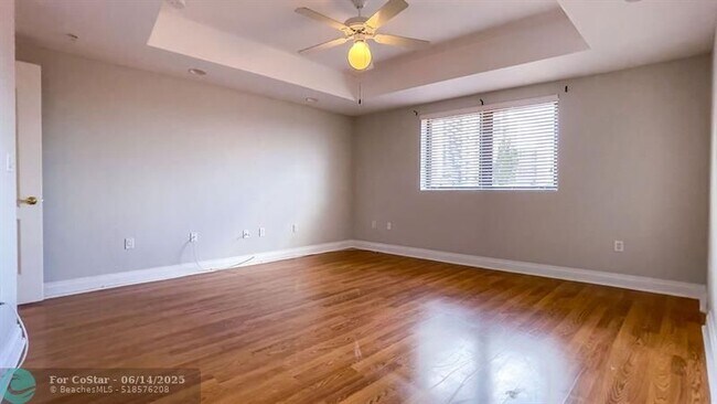 Building Photo - 4241 N Ocean Blvd