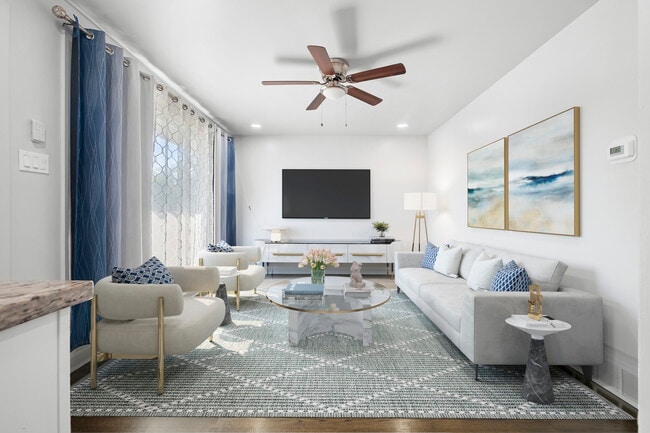 Building Photo - 251 Hickory St