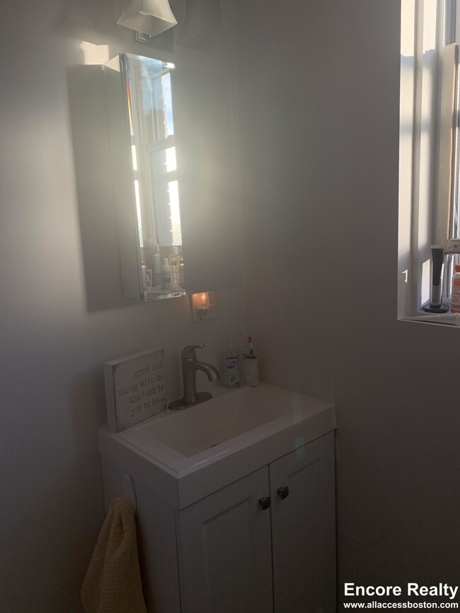 Building Photo - 38 Hemenway St