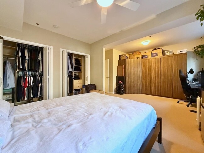 Building Photo - 83 Monroe St