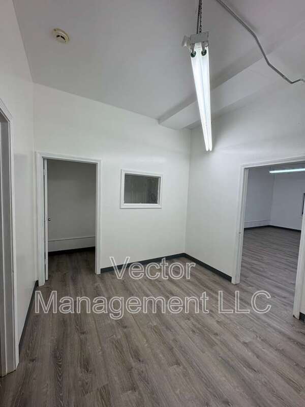 Building Photo - 1158 Dixwell Ave