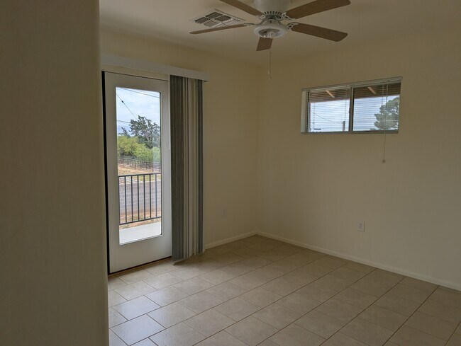 Building Photo - 1737 S Murdock Rd