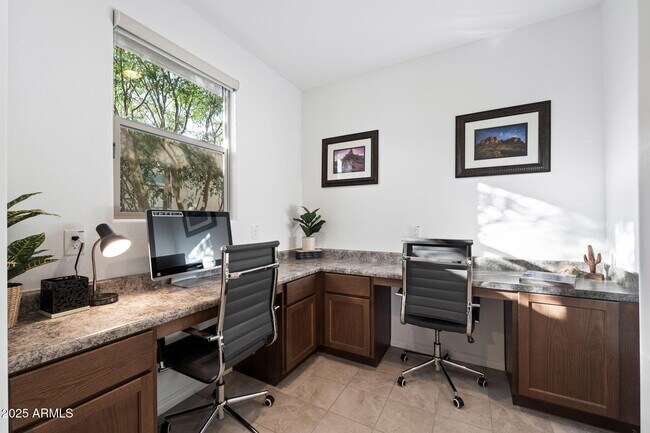 Building Photo - 678 E Cobble Stone Dr