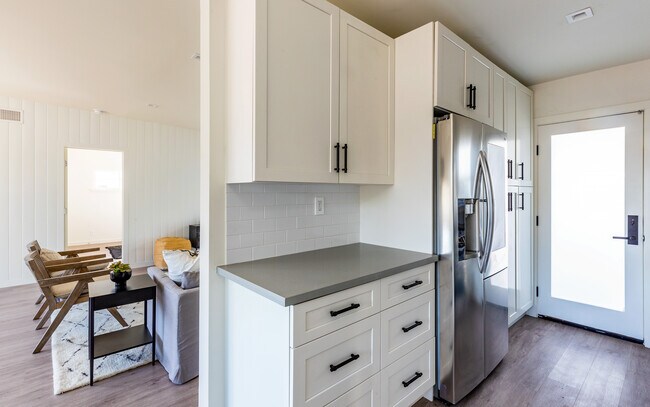 Building Photo - 6459 Sycamore Meadows Dr