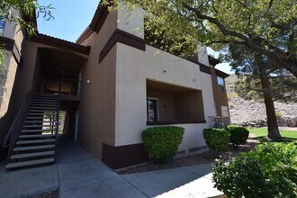 Building Photo - 231 W Horizon Ridge Pkwy
