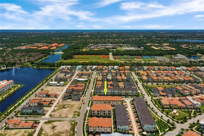 Building Photo - 5651 Hood Rd