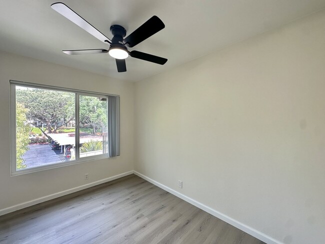 Building Photo - Indulge in coastal living in this beautifu...