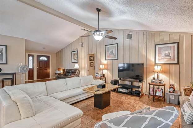 Building Photo - 21631 Park Villa Dr