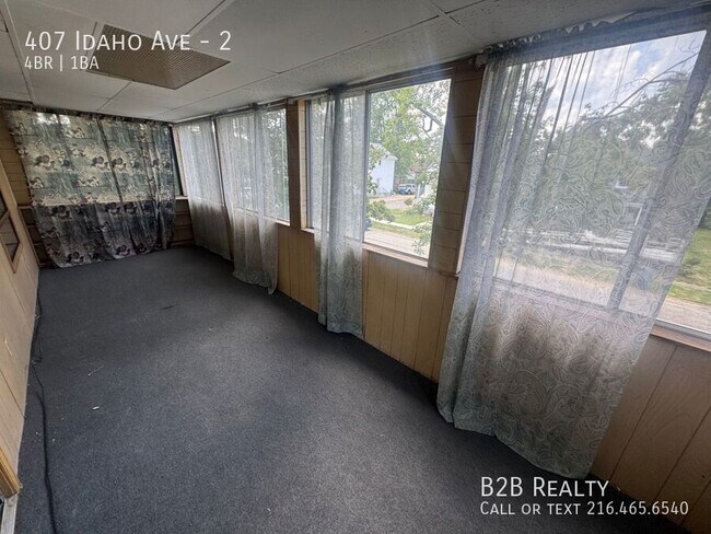 Building Photo - 407 Idaho Ave