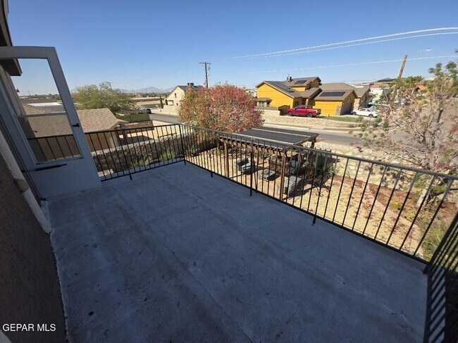Building Photo - 12867 Hidden Grove Dr