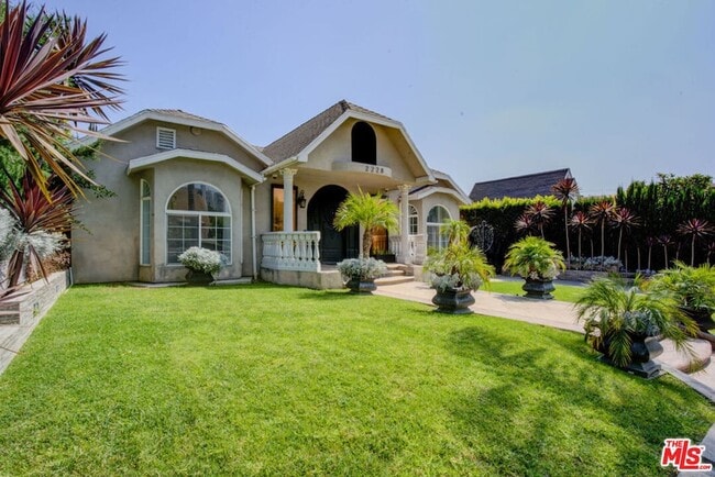 Building Photo - 2228 Nella Vista Ave