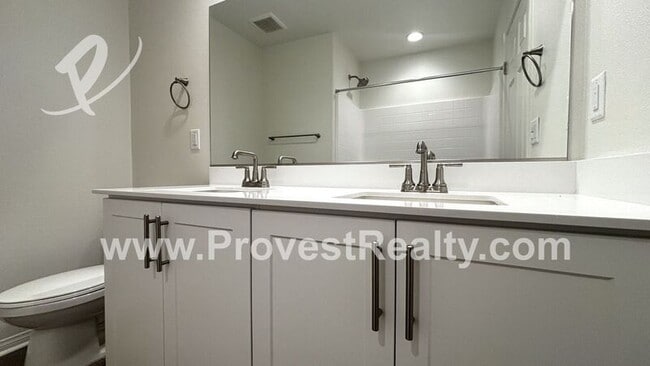 Building Photo - 10258 Tamarisk Ave
