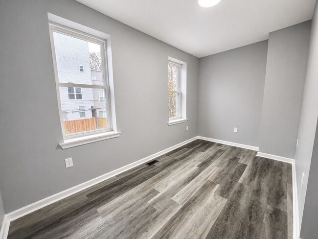 Building Photo - 1446 N Etting St