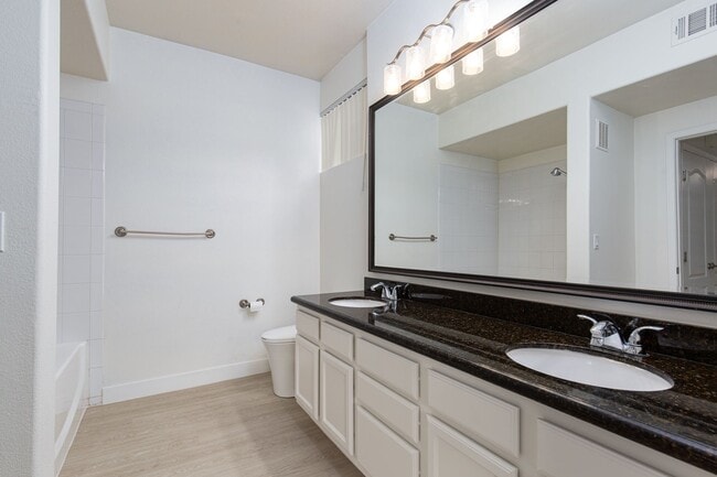 Building Photo - First floor unit in gated Summerlin community