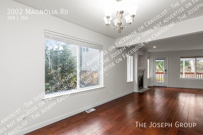 Building Photo - 2002 Magnolia Rd