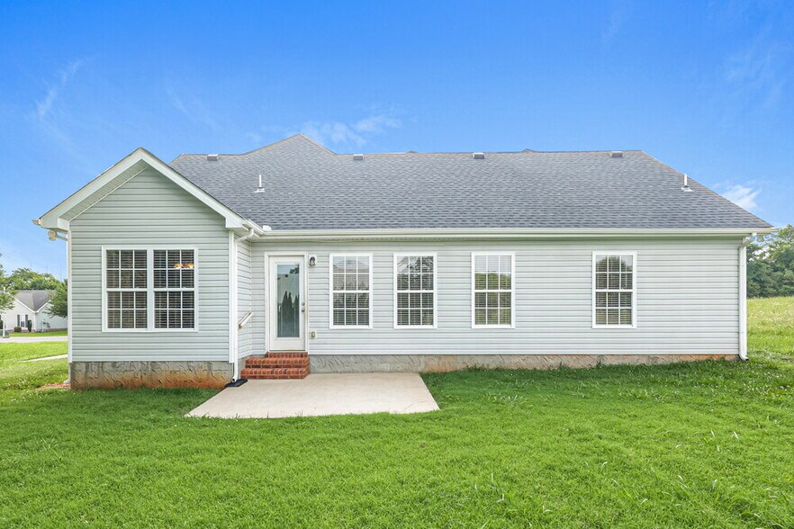 Building Photo - 2943 Hollicom Dr