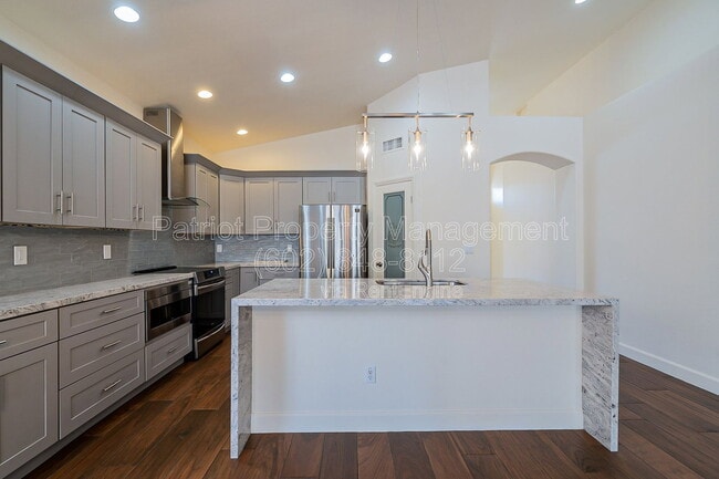 Building Photo - 3536 E San Pedro Ave