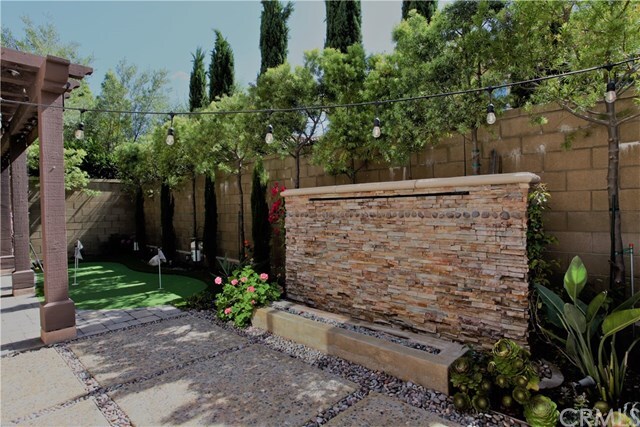 Building Photo - 60 Umbria