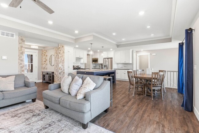 Building Photo - Stunning 6 Bed, 3 Bath Heritage Hills Home | 3-Car Garage | Walk-Out Basement