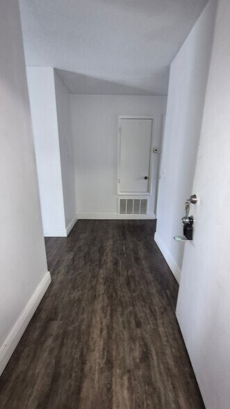 Building Photo - 9924 Sweepstakes Ln