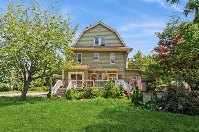 Building Photo - 24 Kress Ave