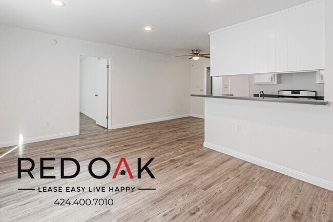 Primary Photo - 14831 Delano St