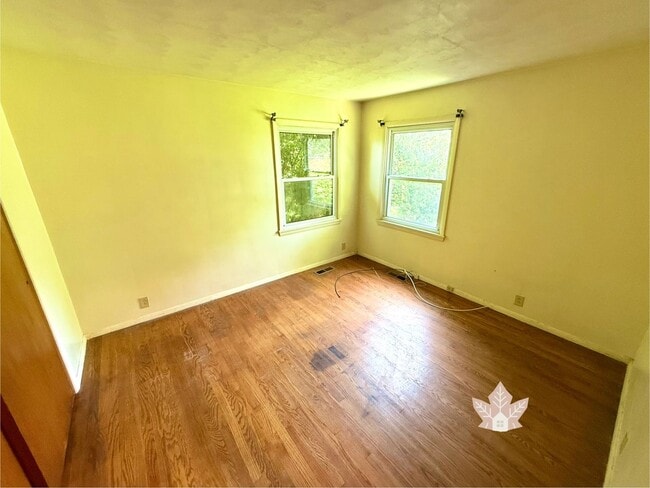 Building Photo - Charming 3-Bedroom Rental, Newly Updated! ...