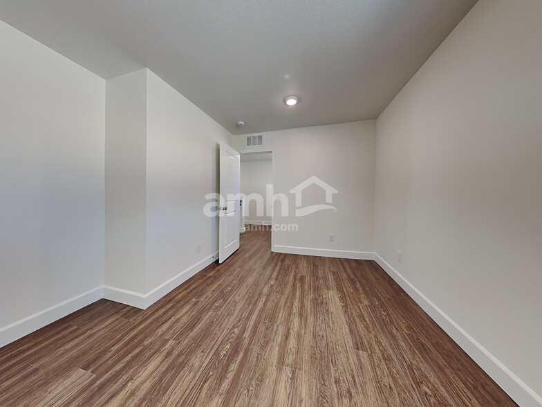 Building Photo - 6106 Theodore St