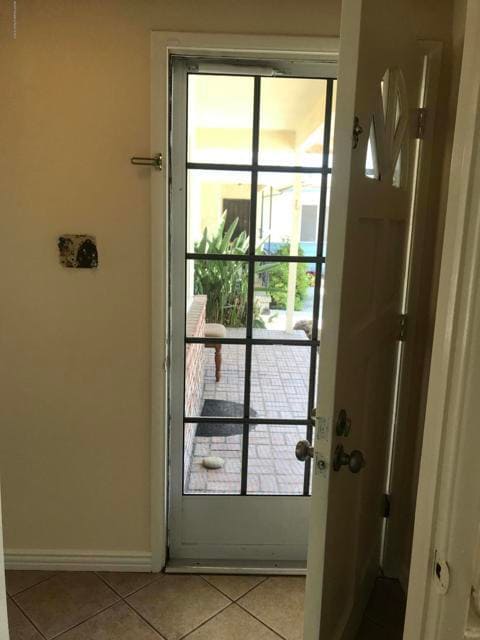 Building Photo - 840 E Florence Ave