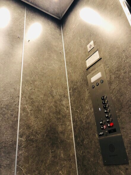 Very open and well lit elevator - 515 N Jackson St