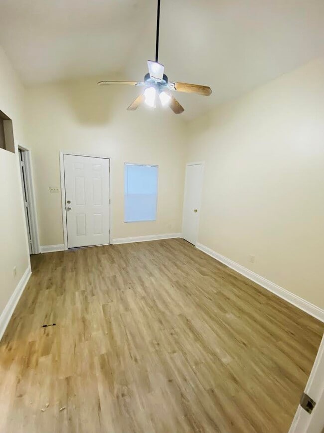 Building Photo - 208 Darbonne Rd