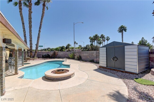 Building Photo - 4553 Balfour Dr