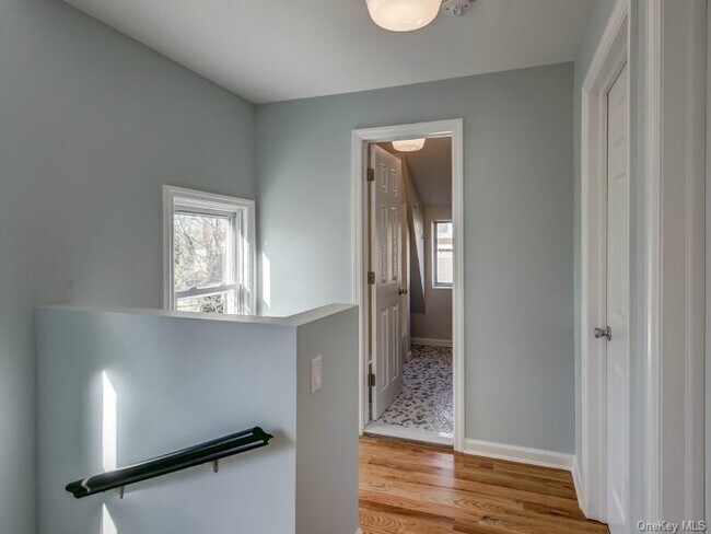 Building Photo - 232 Franklin Ave