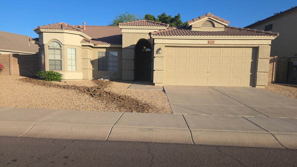 Building Photo - 6611 W Lariat Ln