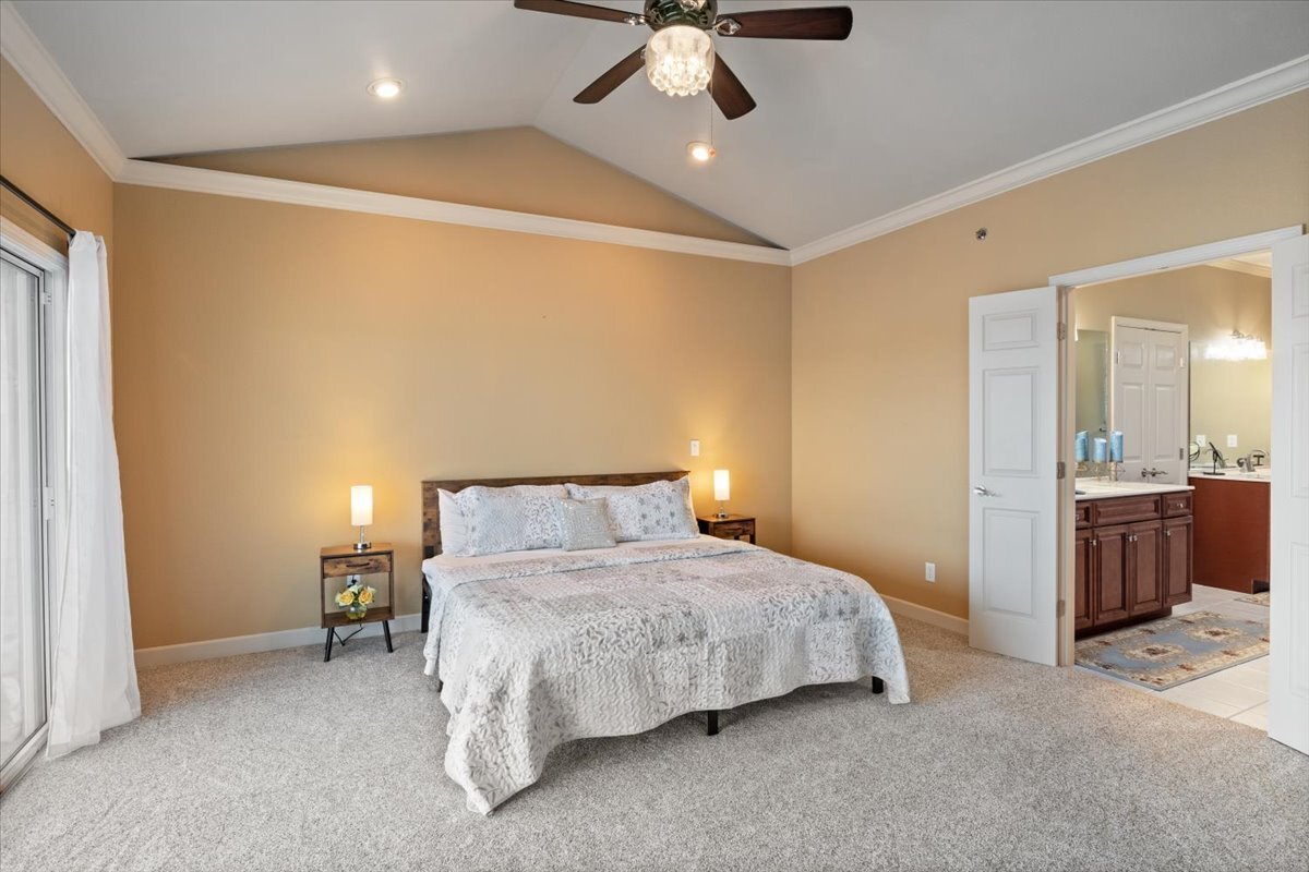 Building Photo - 248 E Palisades Condo Dr