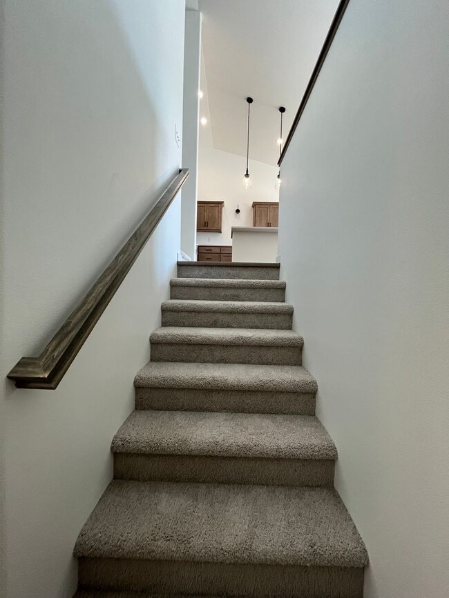 Building Photo - 3 Bed 3 Bath Townhome