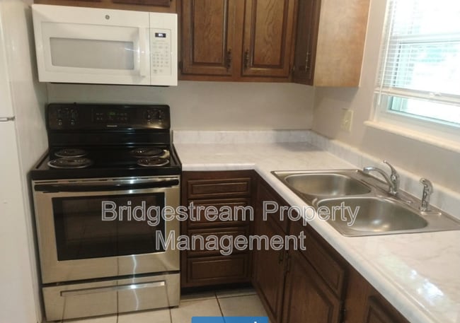 Building Photo - 48 Candlewood Ct