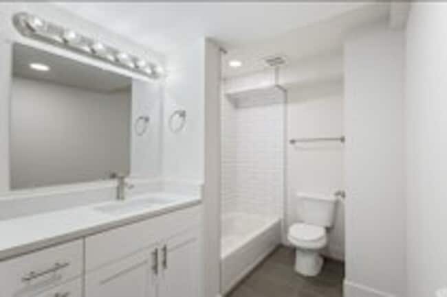 Building Photo - 2085 N 900 W