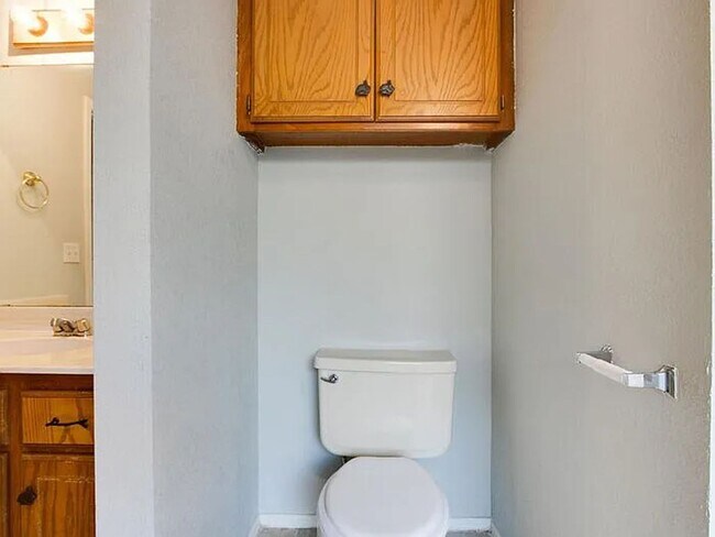 Building Photo - NORMAN, OKLAHOMA - MINUTES TO UNIVERSITY OF OKLAHOMA