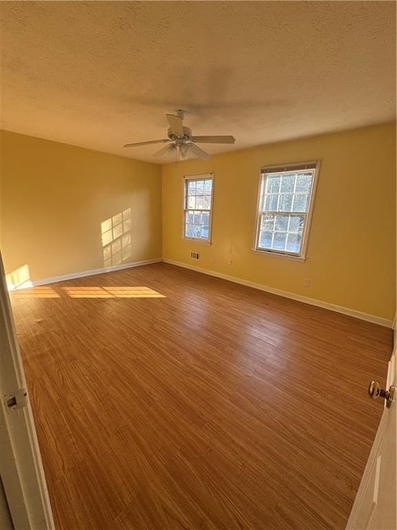 Building Photo - 1028 Jeanette Ln