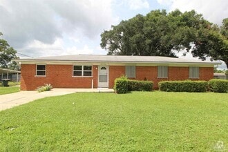 Building Photo - 7190 Pennington Dr