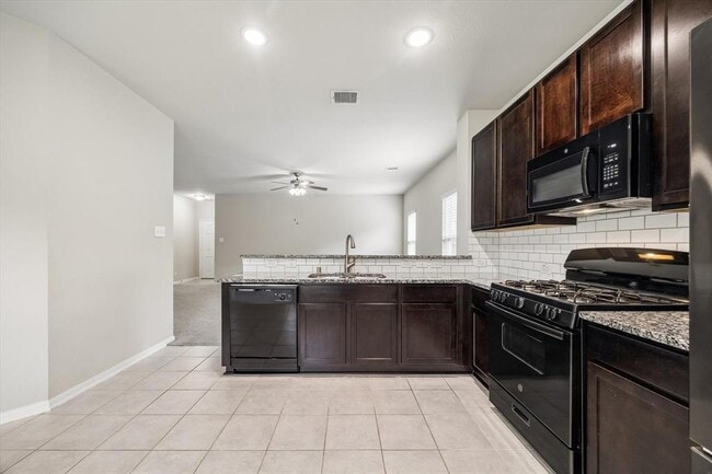 Building Photo - 4907 Fairwater Ct