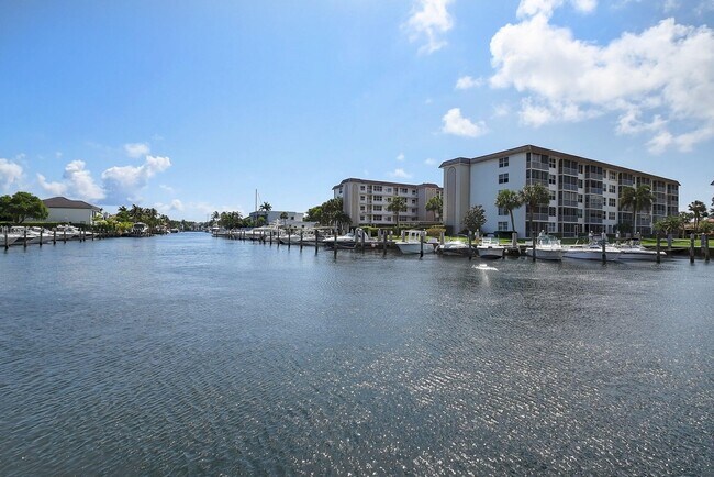 Building Photo - 2717 Florida Blvd