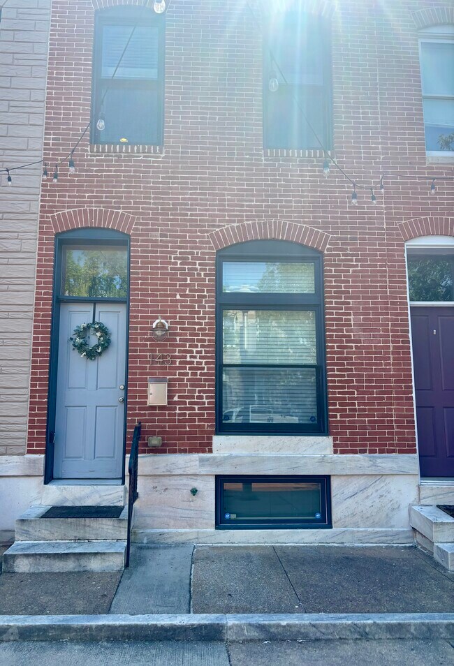 Building Photo - 143 N Kenwood Ave