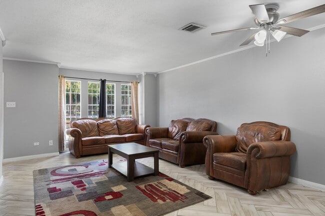 Building Photo - 5801 Lumberdale Rd